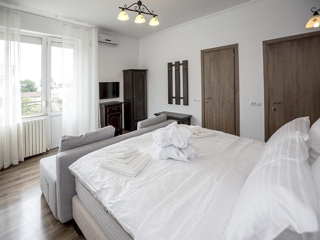 Villa Ronda 에포리수드 객실 사진