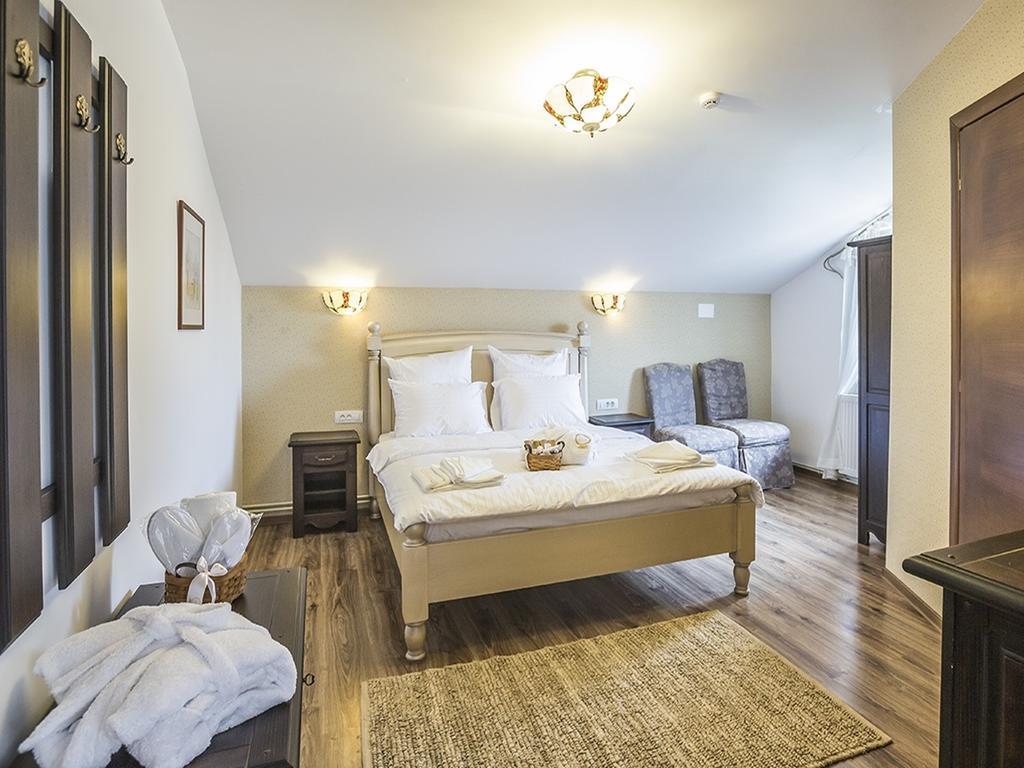 Villa Ronda 에포리수드 객실 사진