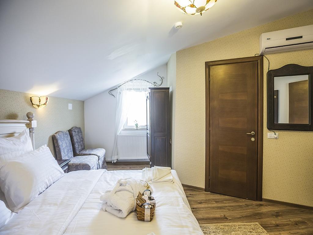 Villa Ronda 에포리수드 객실 사진
