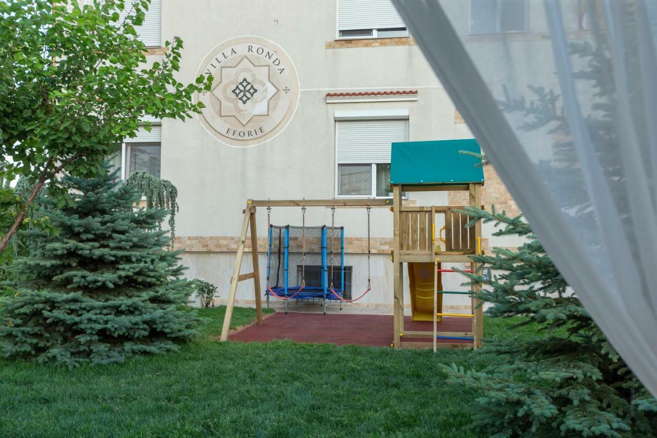 Villa Ronda 에포리수드 외부 사진